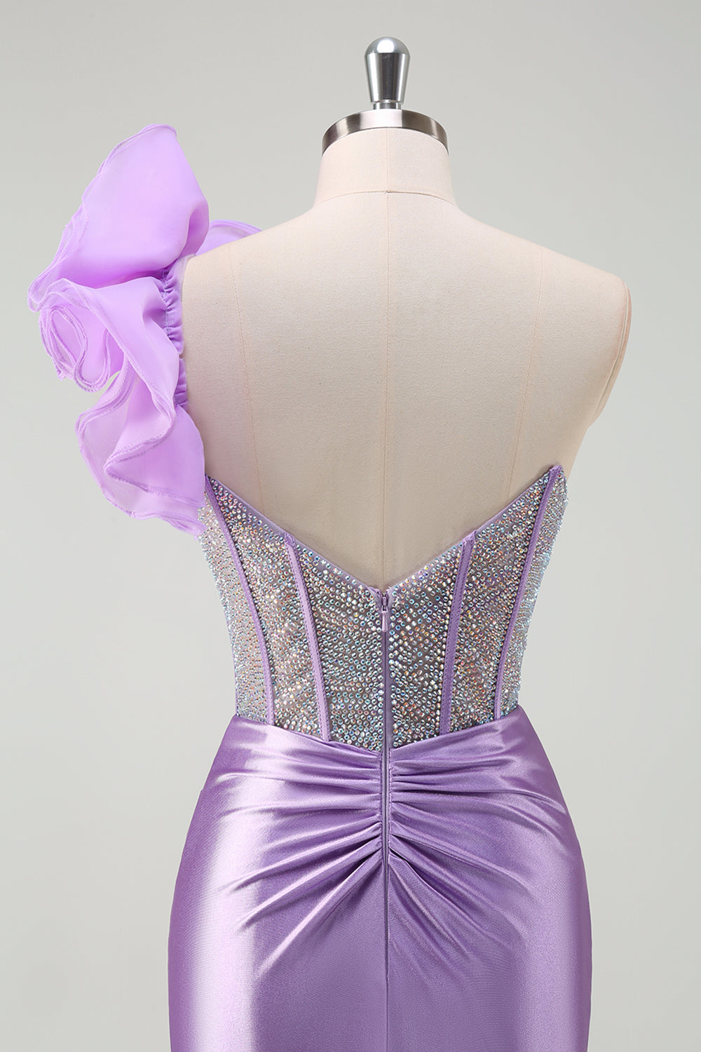 Corsé de cuentas de sirena lila brillante Vestido de fiesta largo de un hombro con abertura