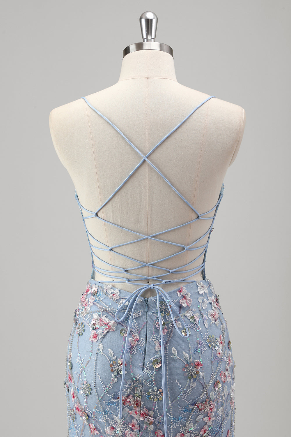 Vestido de fiesta de tul con tirantes de sirena con cuentas y cuentas negras