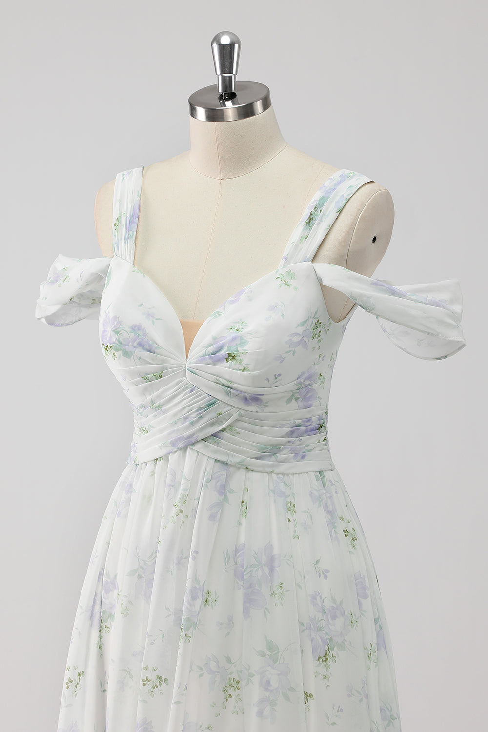 Vestido de invitada de boda de línea A con abertura Floral blanco con hombro frío