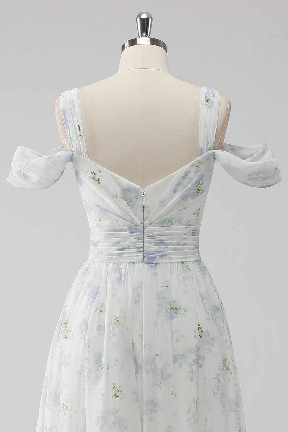 Vestido de invitada de boda de línea A con abertura Floral blanco con hombro frío