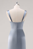 Vestido de dama de honor de satén azul grisáceo con abertura