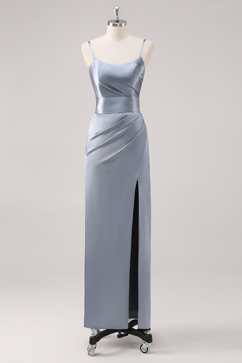 Vestido de dama de honor con abertura de tirantes finos grises azules fruncidos