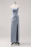 Vestido de dama de honor con abertura de tirantes finos grises azules fruncidos