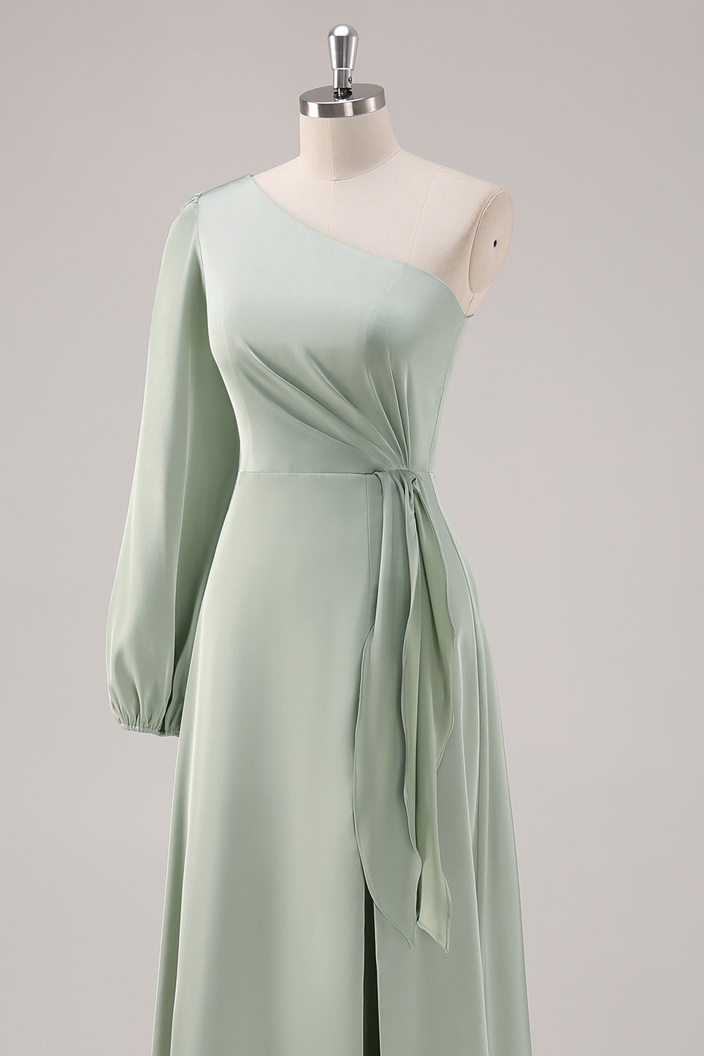 Vestido de dama de honor de un hombro de un solo hombro Sage Green A Line con abertura