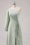 Vestido de dama de honor de un hombro de un solo hombro Sage Green A Line con abertura