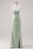 Vestido de dama de honor verde salvia sin tirantes de satén de sirena simple con abertura