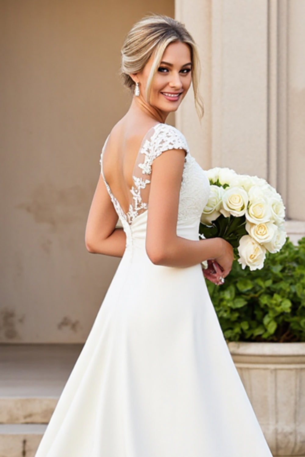 Vestido de novia largo de satén con escote en V y escote en V marfil