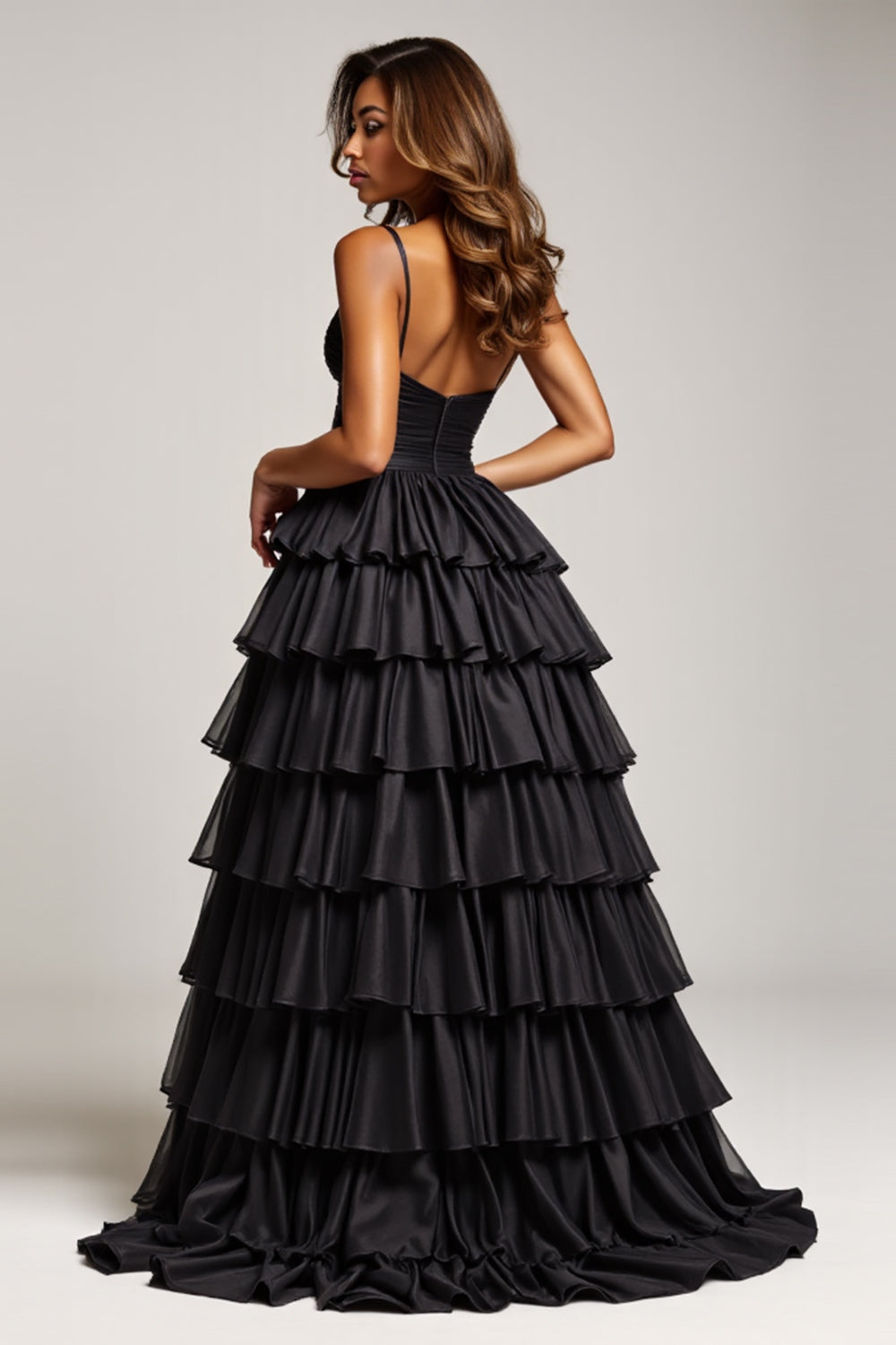 Vestido de fiesta de satén plisado con tirantes finos de línea A negro
