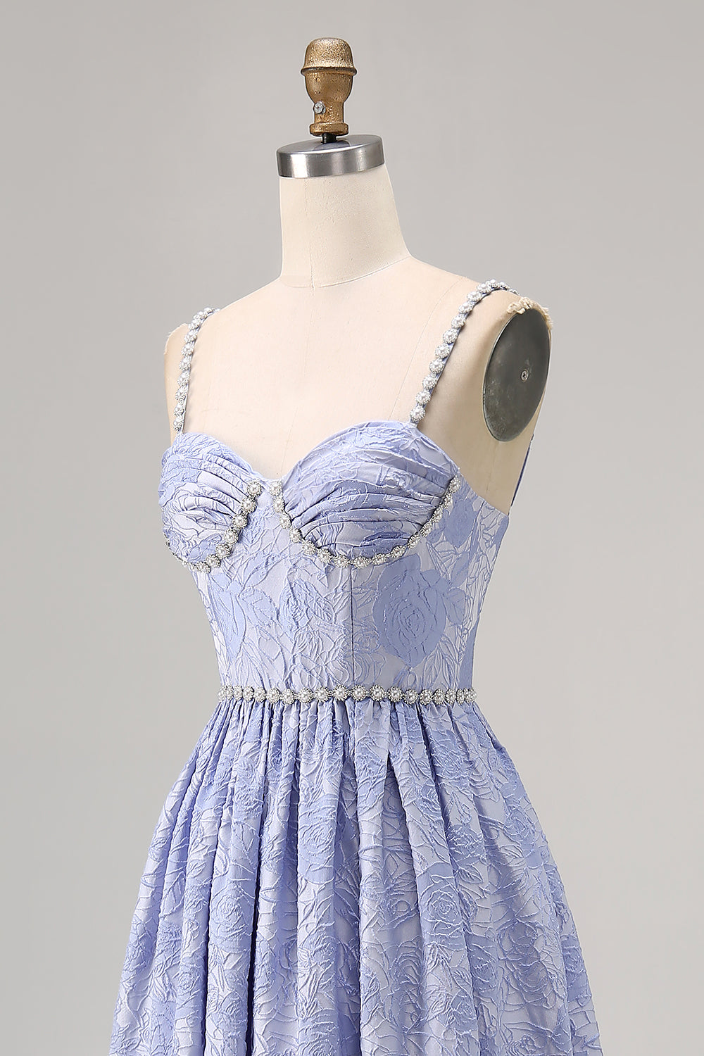 Vestido de invitada de boda con cuentas de una línea de flores azules con abertura