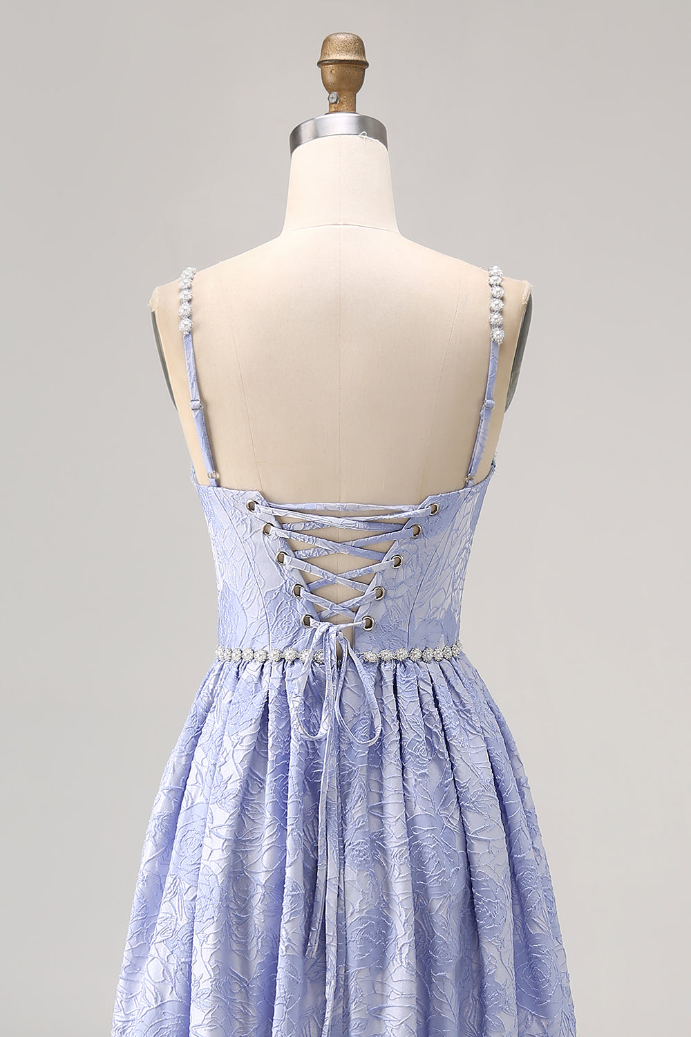 Vestido de invitada de boda con cuentas de una línea de flores azules con abertura