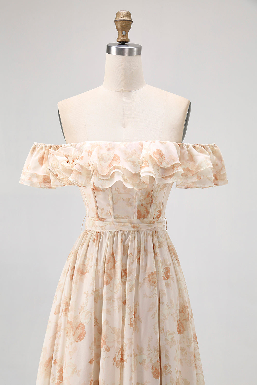 Vestido de dama de honor con corsé de hombros descubiertos de flores de champán con abertura