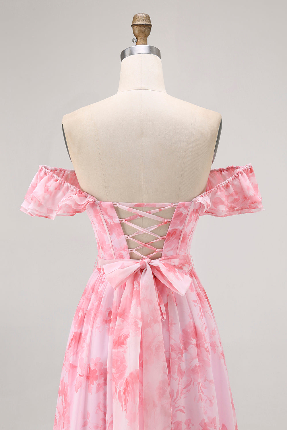 Vestido de dama de honor con corsé de hombros descubiertos de flores de champán con abertura