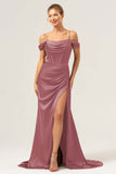 Vestido largo de dama de honor con corsé fruncido de hombro frío de sirena de café con abertura