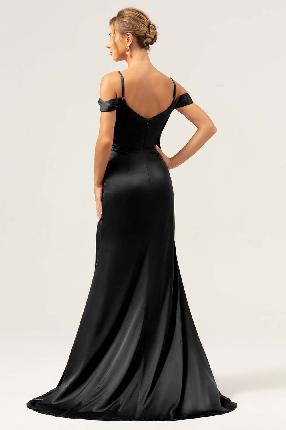 Vestido largo de dama de honor con corsé fruncido de hombro frío de sirena de café con abertura