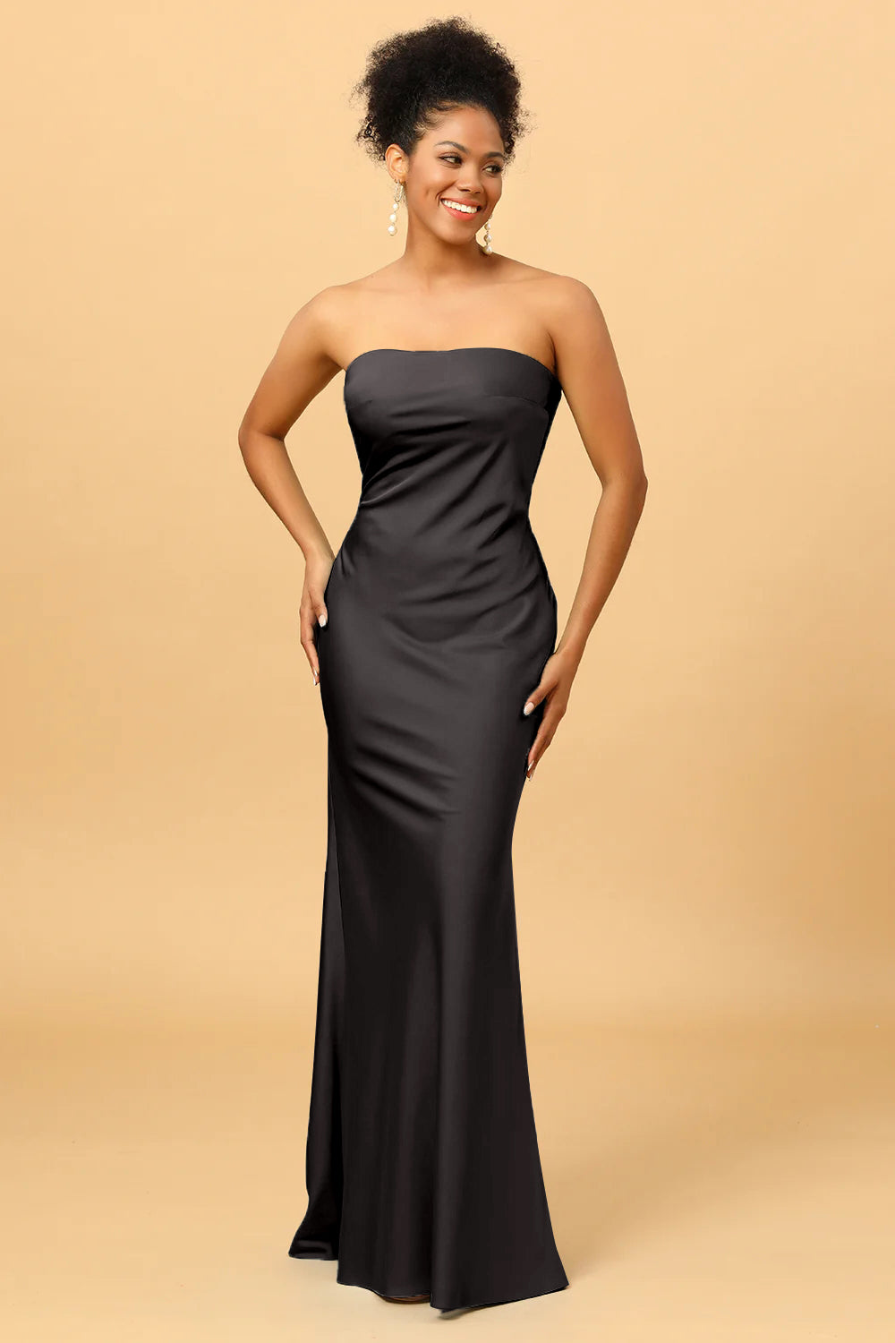 Vestido de dama de honor de sirena satén azul gris