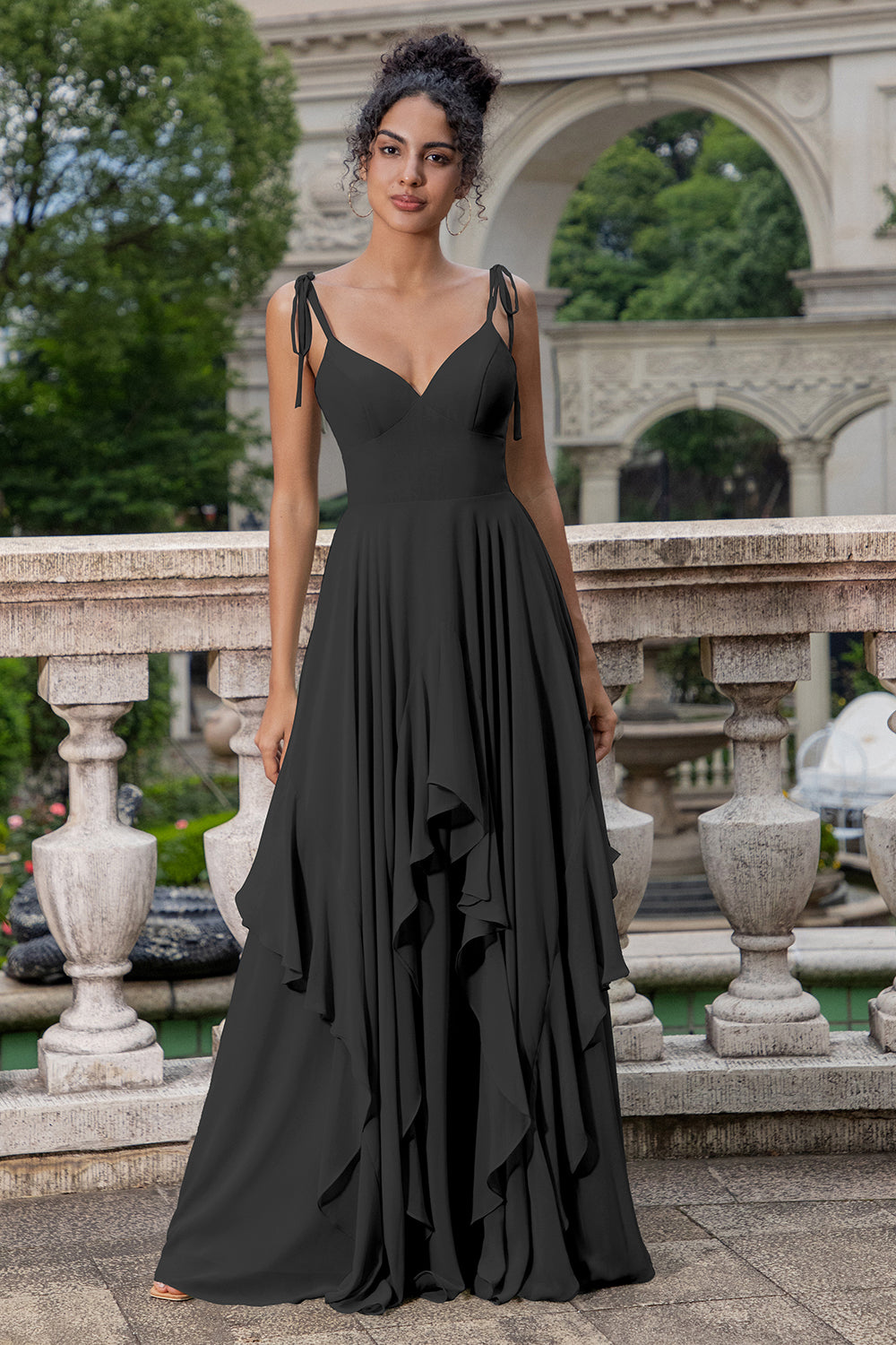 Vestido largo de dama de honor con tirantes de espagueti de línea Matcha A con volantes