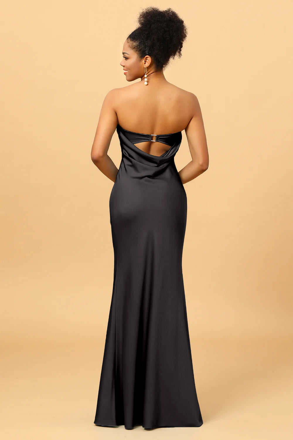 Vestido de dama de honor de sirena satén azul gris