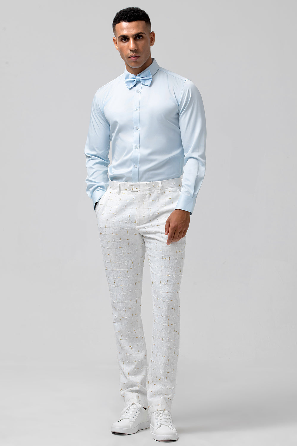 Trajes de novio para hombre de solapa de pico de botonadura sencilla a cuadros blancos