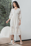 Vestido blanco de encaje largo con mangas largas