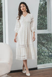 Vestido blanco de encaje largo con mangas largas