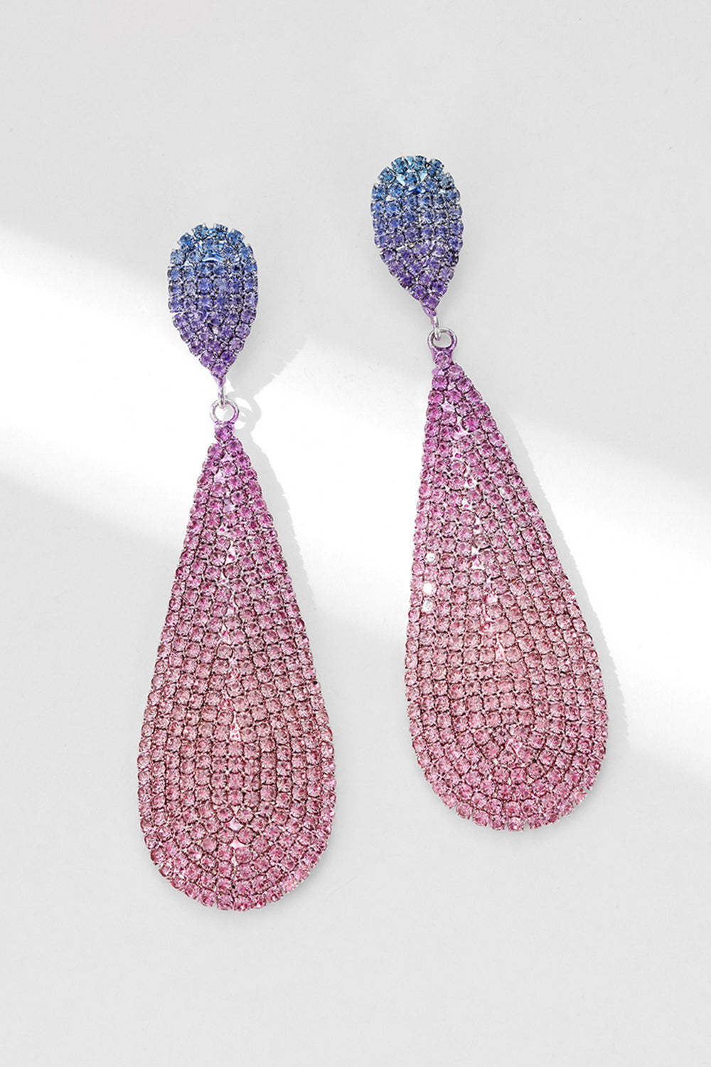 Accesorios con incrustaciones de diamantes brillantes Pendientes de lujo