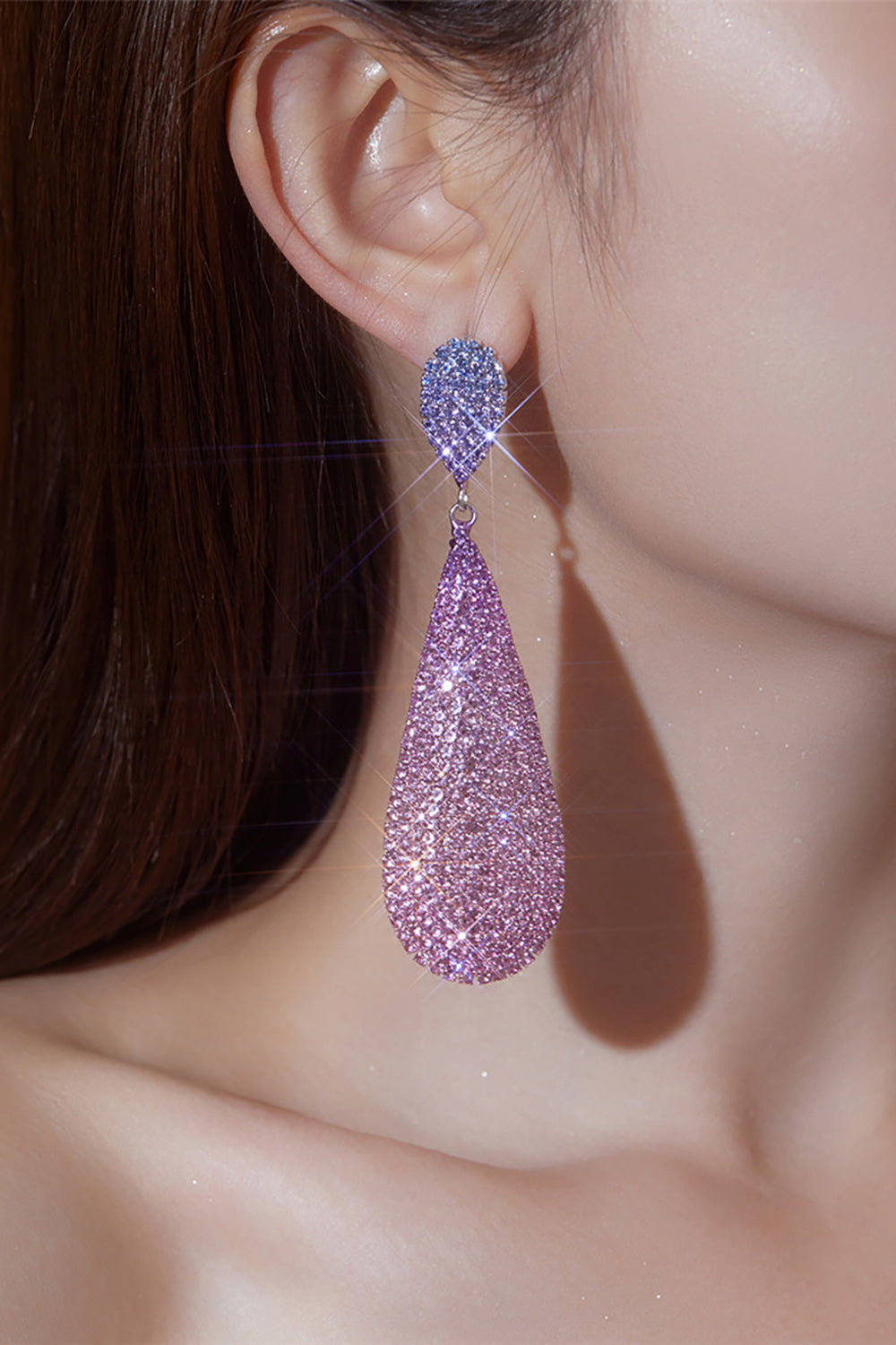 Accesorios con incrustaciones de diamantes brillantes Pendientes de lujo
