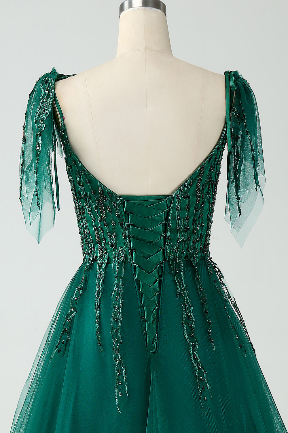 Vestido de fiesta largo de tul con tirantes de espagueti de línea A verde oscuro con abalorios
