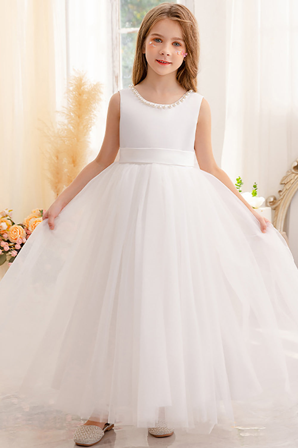Vestido blanco de niña de flores Bowknot sin mangas de una línea con perlas