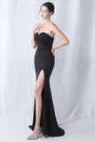 Vestido formal largo de novia de sirena negra con abertura