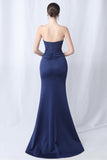 Vestido formal largo de novia de sirena negra con abertura