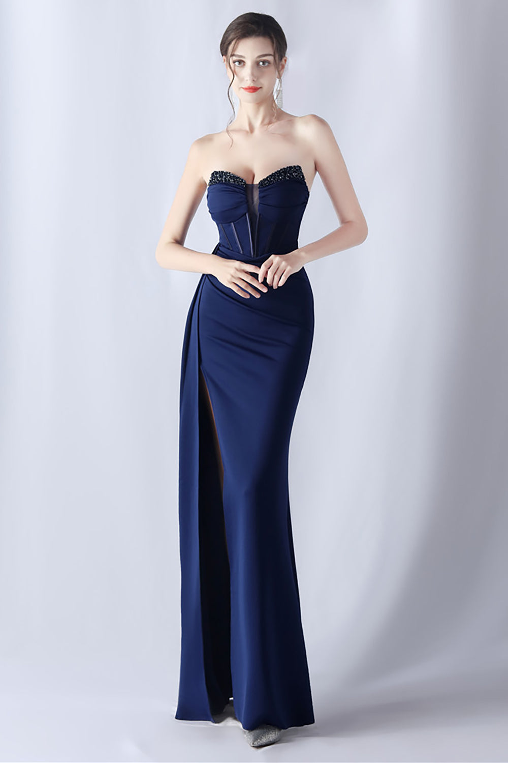 Vestido de fiesta de corsé largo sin tirantes de sirena azul marino con abertura
