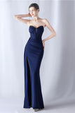 Vestido de fiesta de corsé largo sin tirantes de sirena azul marino con abertura