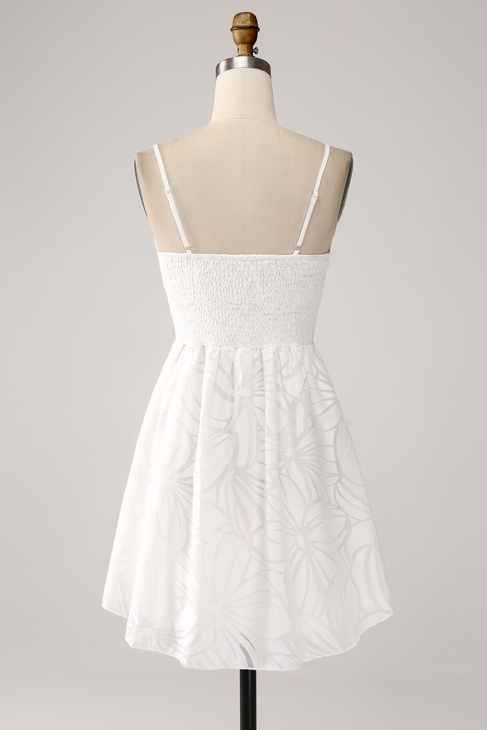 Vestido corto de graduación blanco con tirantes de espagueti de línea A