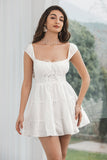 Vestido de graduación corto blanco simple de línea A