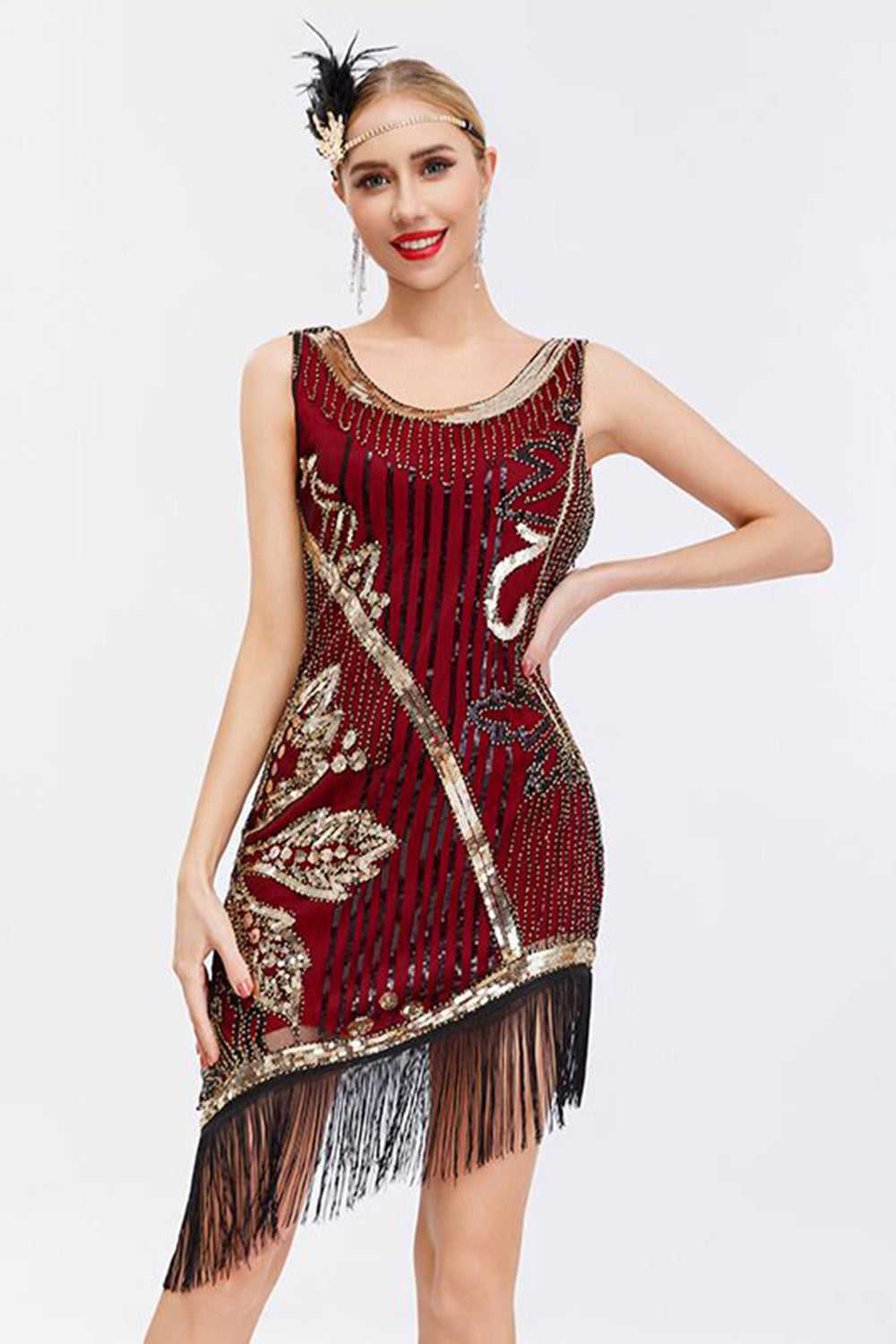 Vestido negro de cuentas de la década de 1920 con flecos