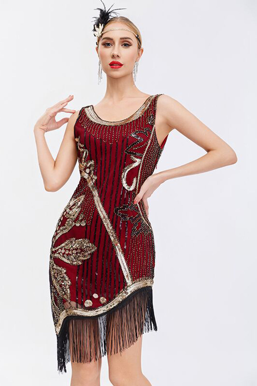 Vestido negro de cuentas de la década de 1920 con flecos