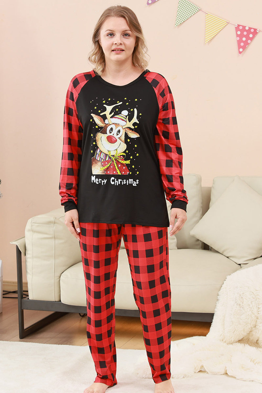 Conjunto de pijama familiar navideño con estampado de ciervo a cuadros negros y rojos
