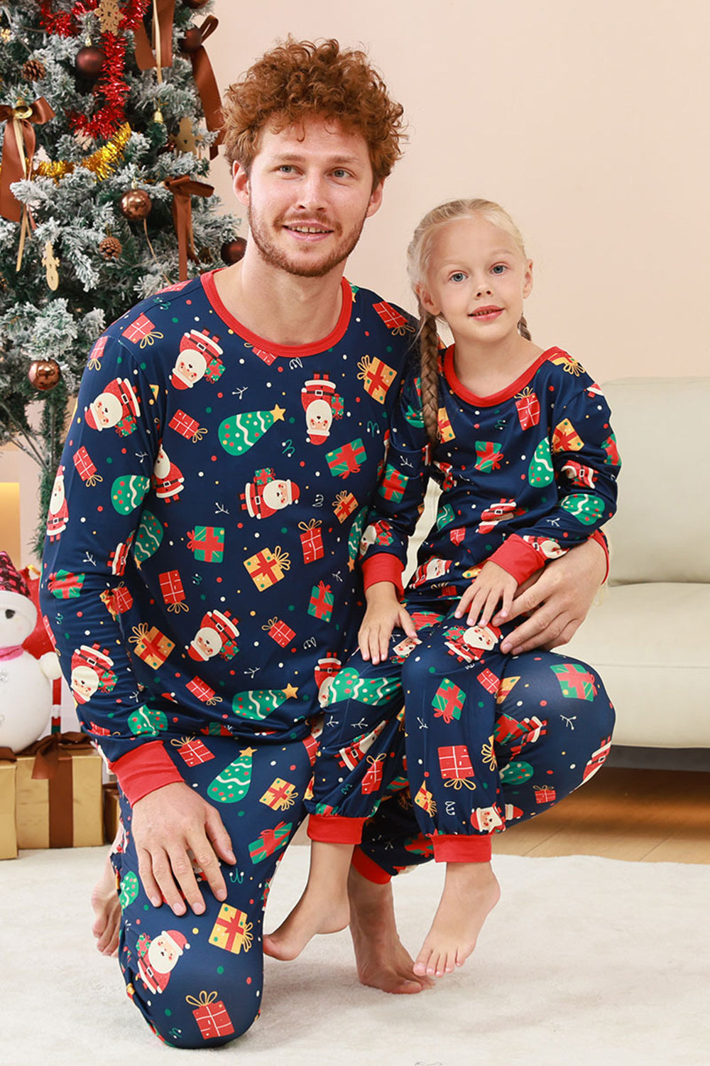 Conjunto de pijama familiar estampado con estampado navideño azul marino