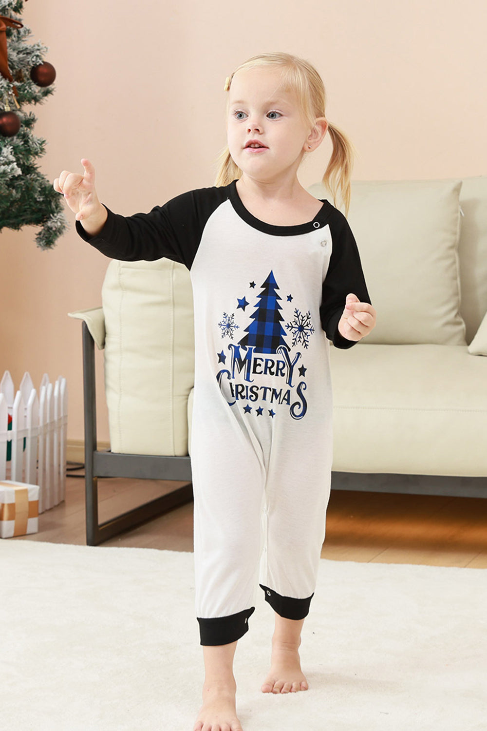 Pijama de Navidad Familiar con estampado de árbol azul negro
