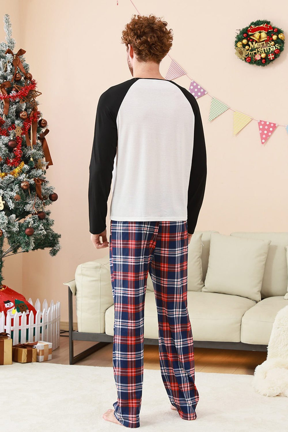 Pijama de Navidad Familiar con estampado de árbol azul negro