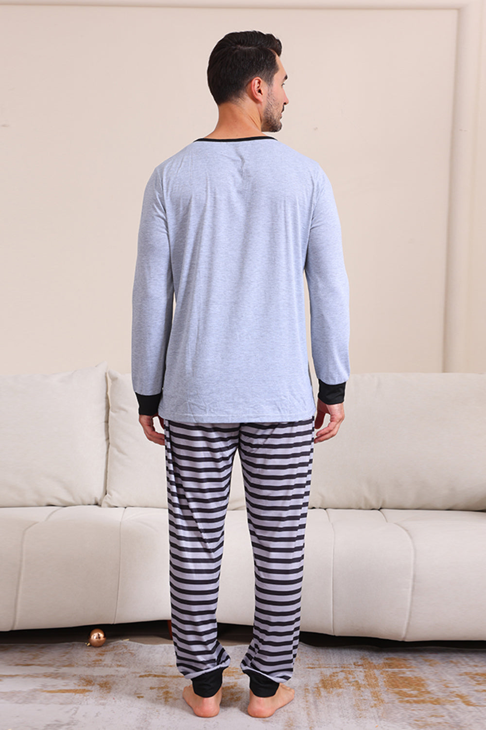 Conjunto de pijama familiar gris Happy Halloween