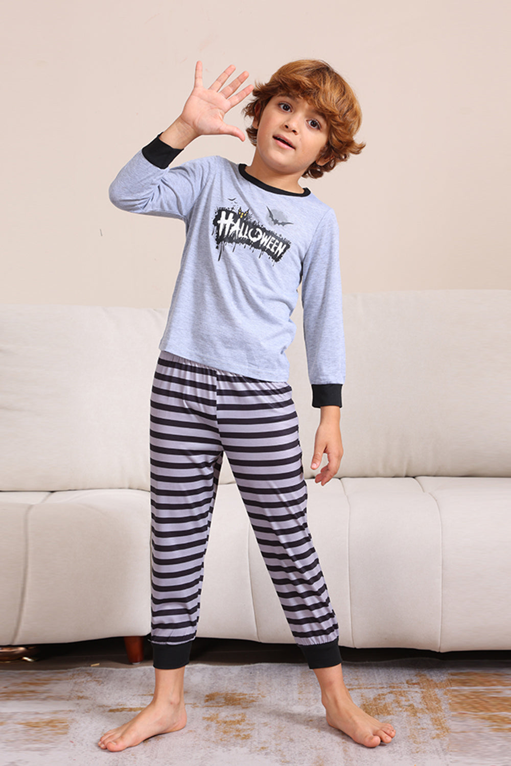 Conjunto de pijama familiar gris Happy Halloween