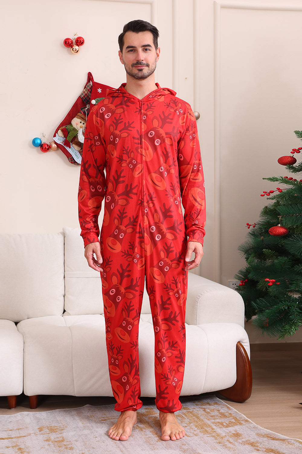 Conjunto de pijama familiar con capucha con estampado rojo