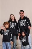 Sudaderas familiares de Halloween con capucha Black Skeleton