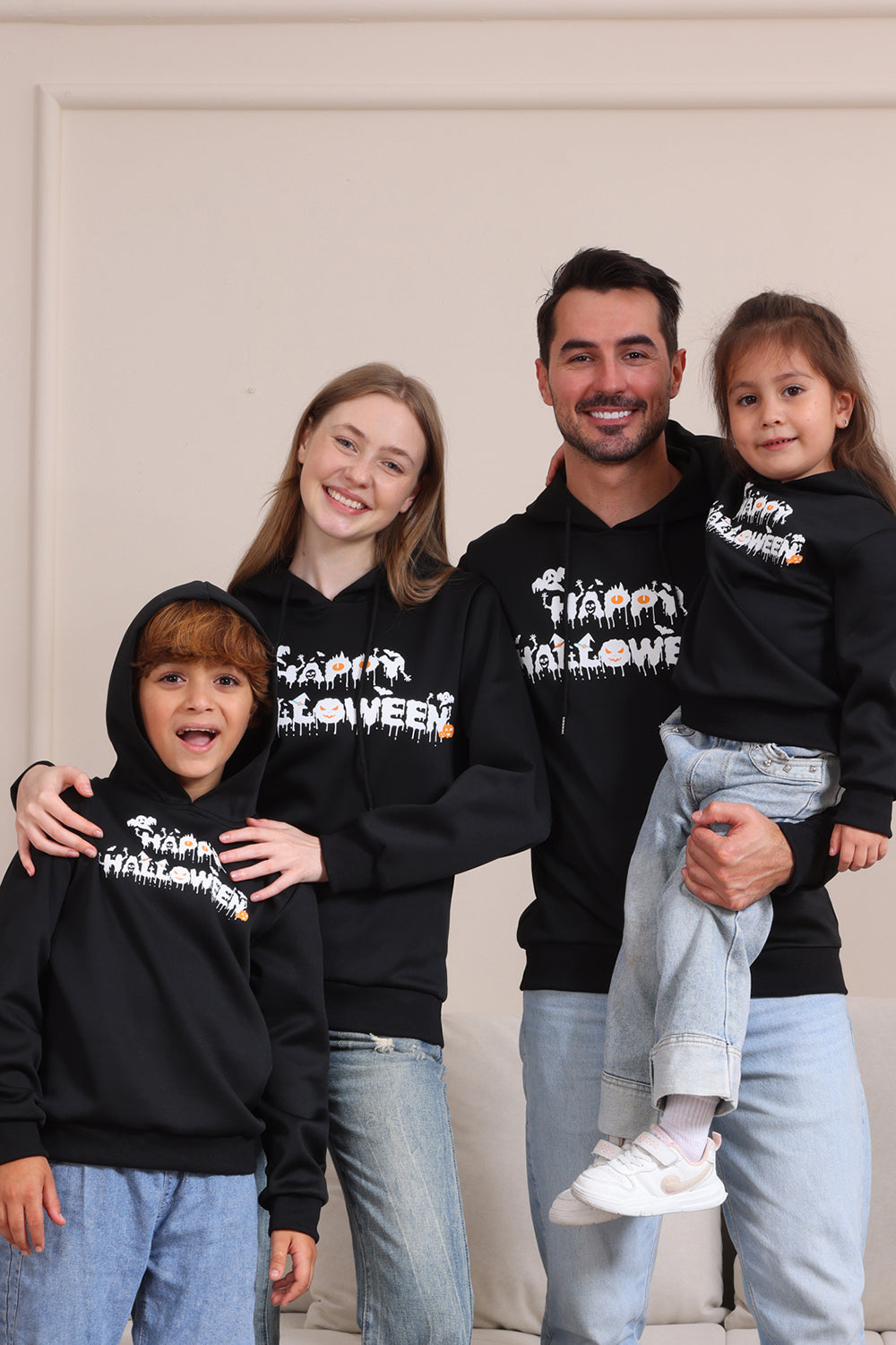 Sudaderas familiares con capucha con estampado de texto de Halloween negro