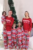 Pijamas de Navidad familiares con estampado rojo de invierno
