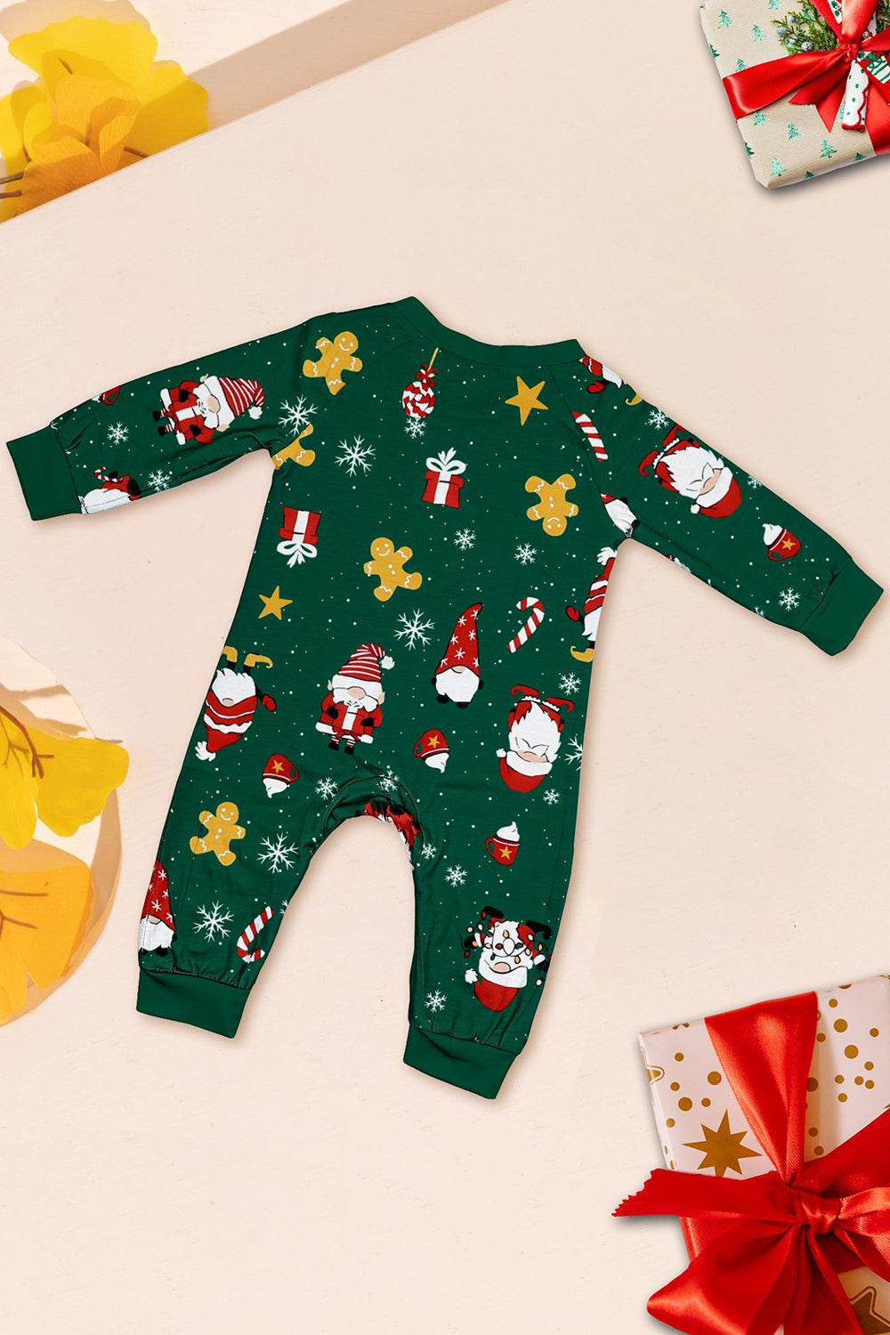 Conjuntos de pijamas a juego con estampado navideño verde oscuro para la familia de Santa