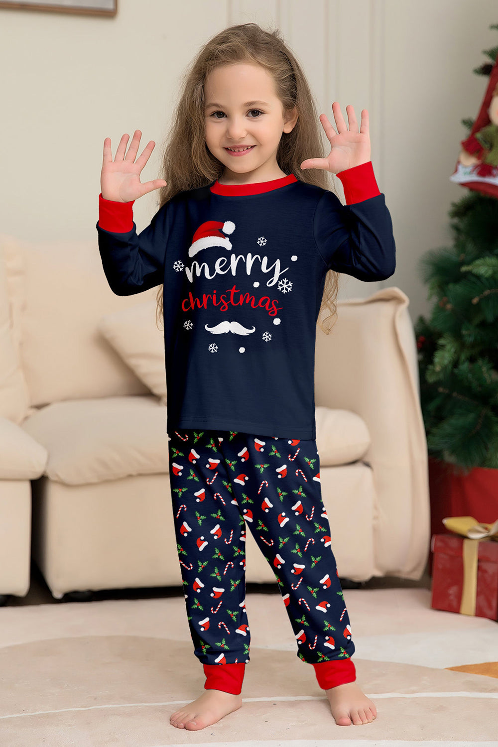 Conjunto de pijamas a juego con estampado de feliz Navidad en azul marino