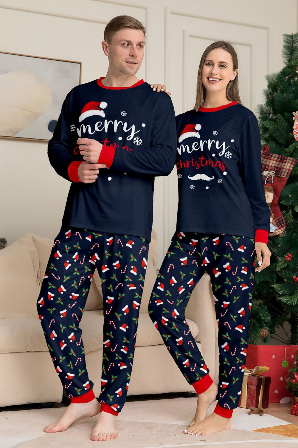 Conjunto de pijamas a juego con estampado de feliz Navidad en azul marino