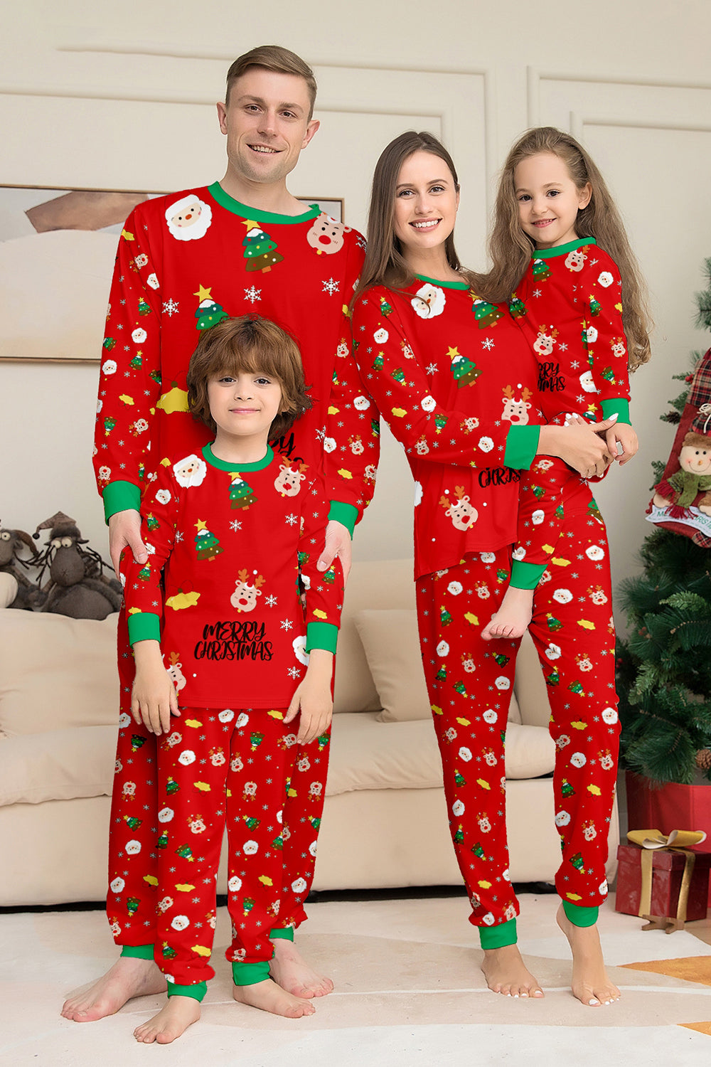 Conjunto de pijamas a juego para familias con estampado rojo acogedor de Navidad